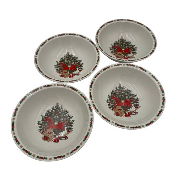 Vintage Bowls O Christmas Tree by Ten Strawberry Street Set of 4 - Picture 1 of 6